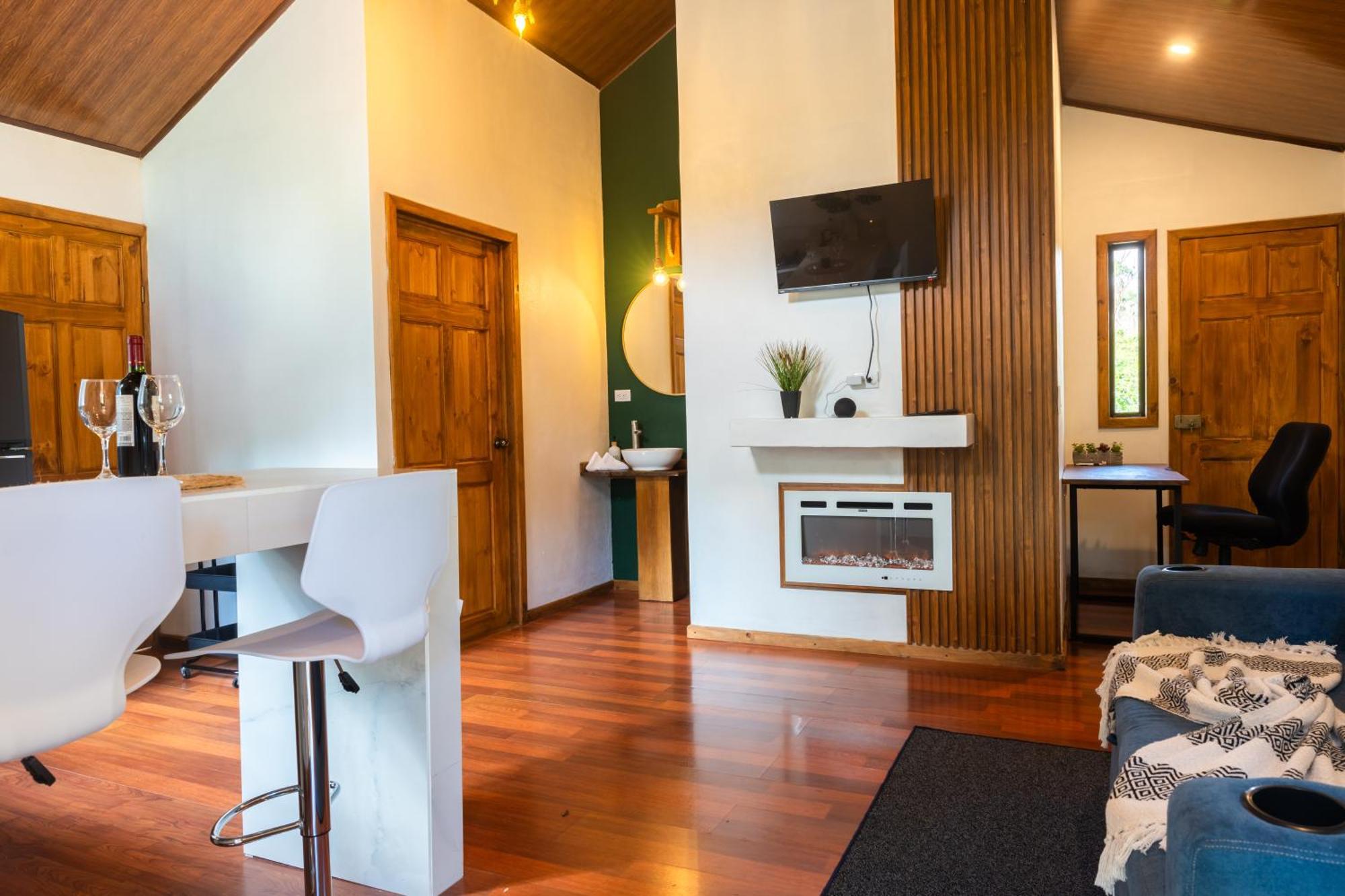 Tierra Buena Countryside Hotel モンテベルデ エクステリア 写真